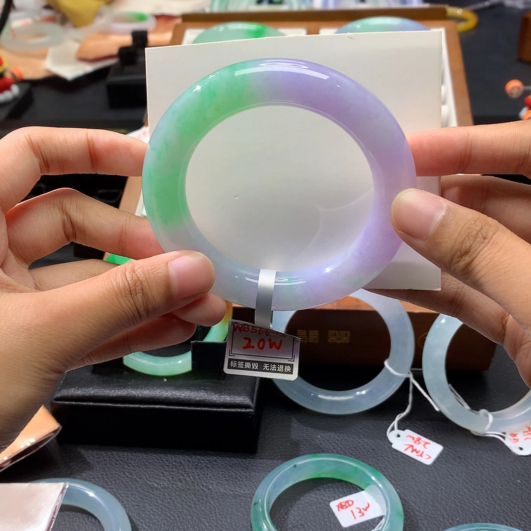 翡翠未镶嵌手镯圆条