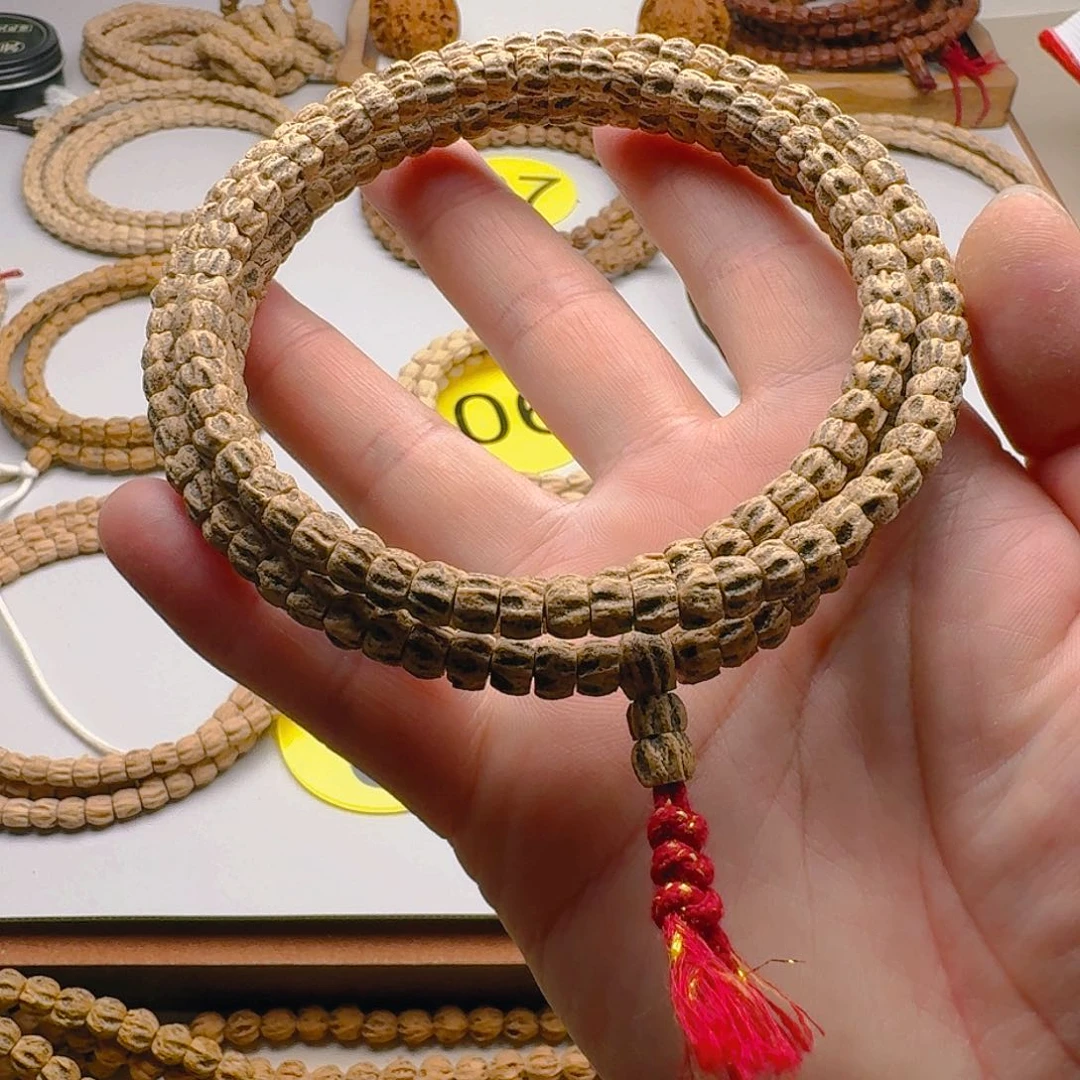 柏香籽/百香籽吊坠?