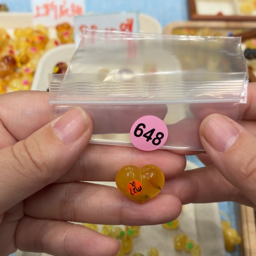 琥珀未镶嵌珠宝奇石