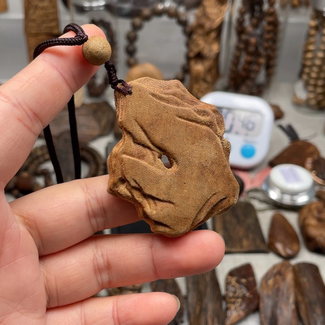 【闪购商品】沉香碎屑沉香柬埔寨菩萨