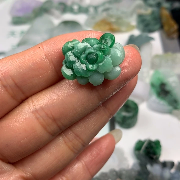 定制翡翠未镶嵌翡翠
