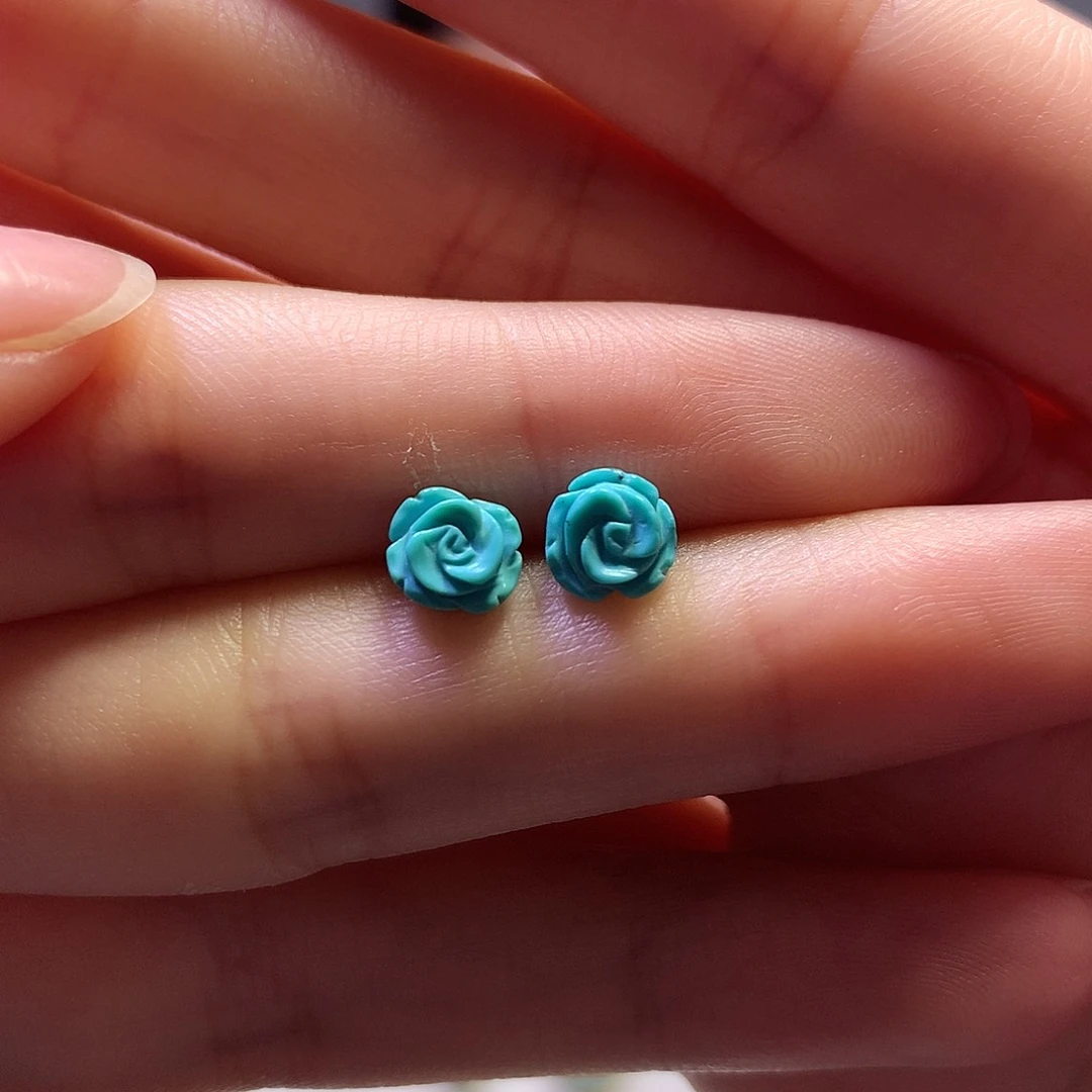 绿松石18K金镶嵌耳钉