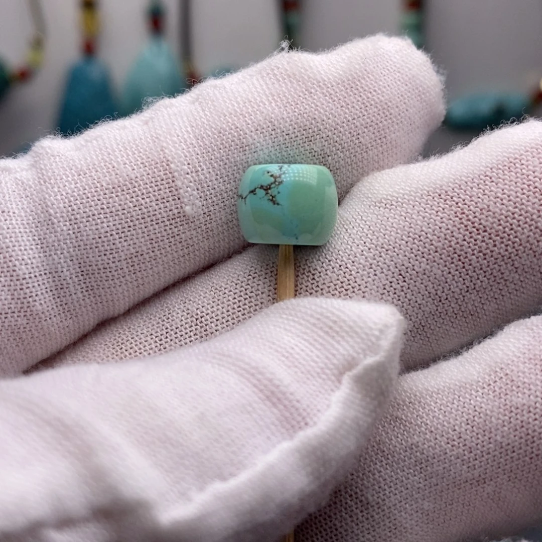 绿松石未镶嵌挂件