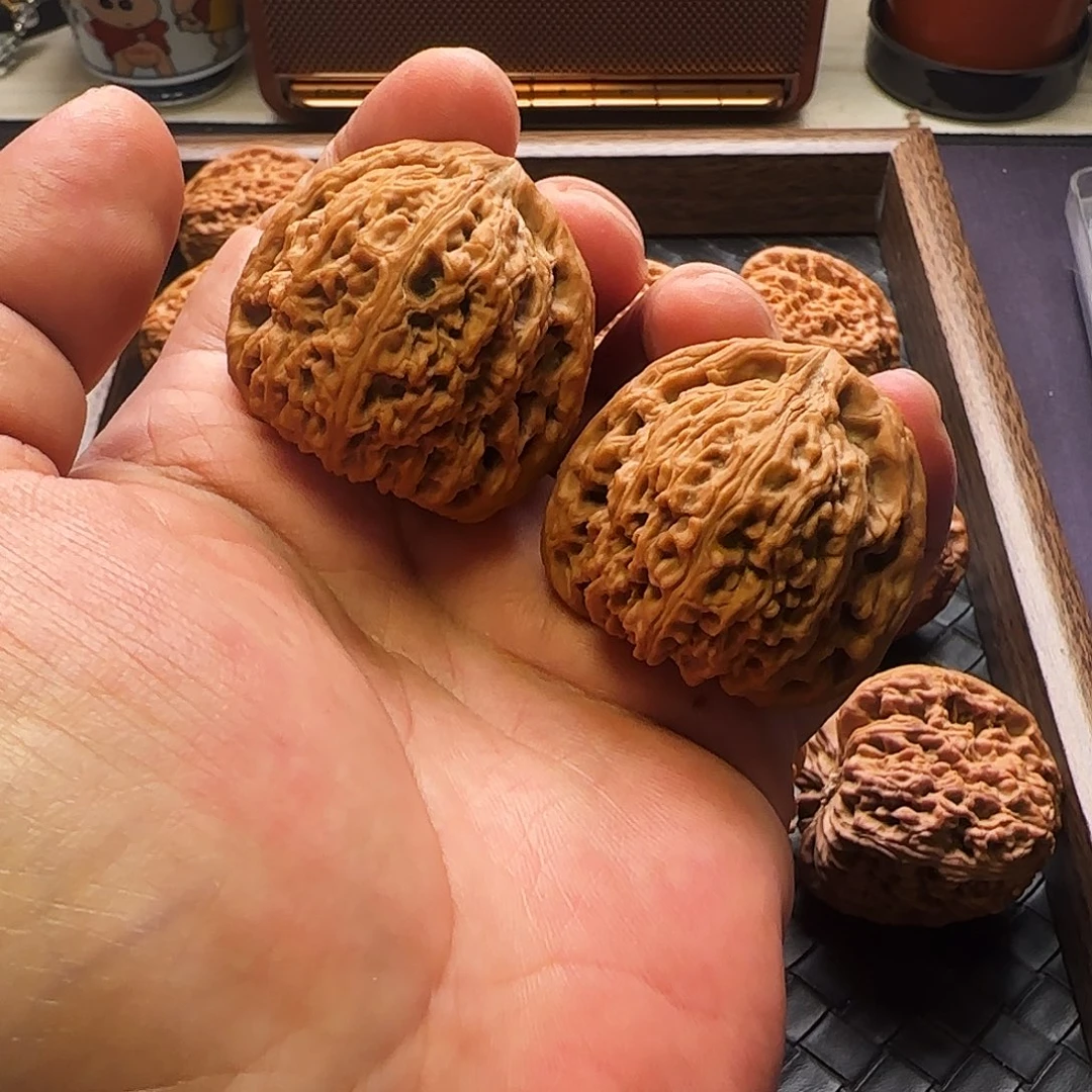 o***O文玩核桃把件南疆石