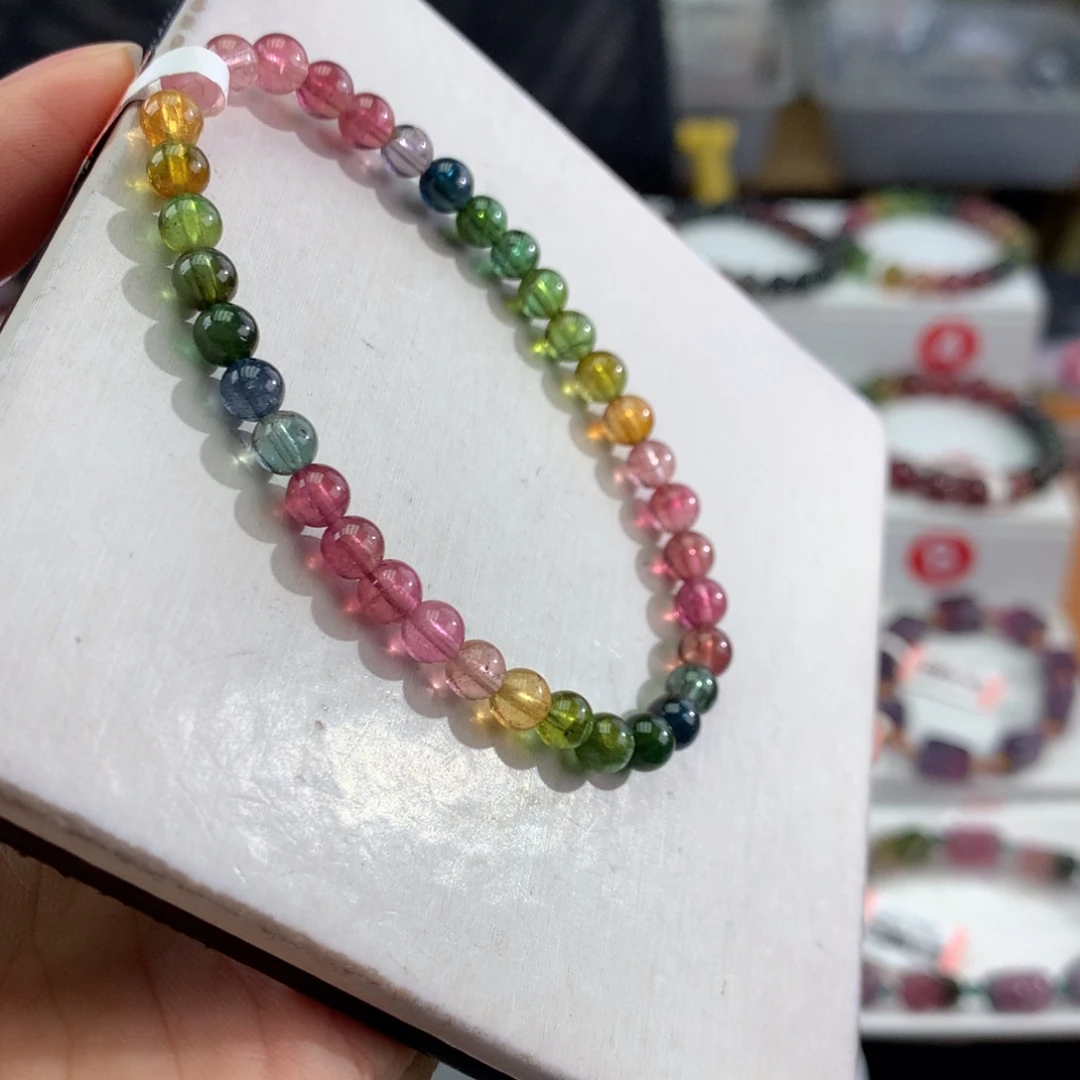 手链碧玺未镶嵌     5mm。