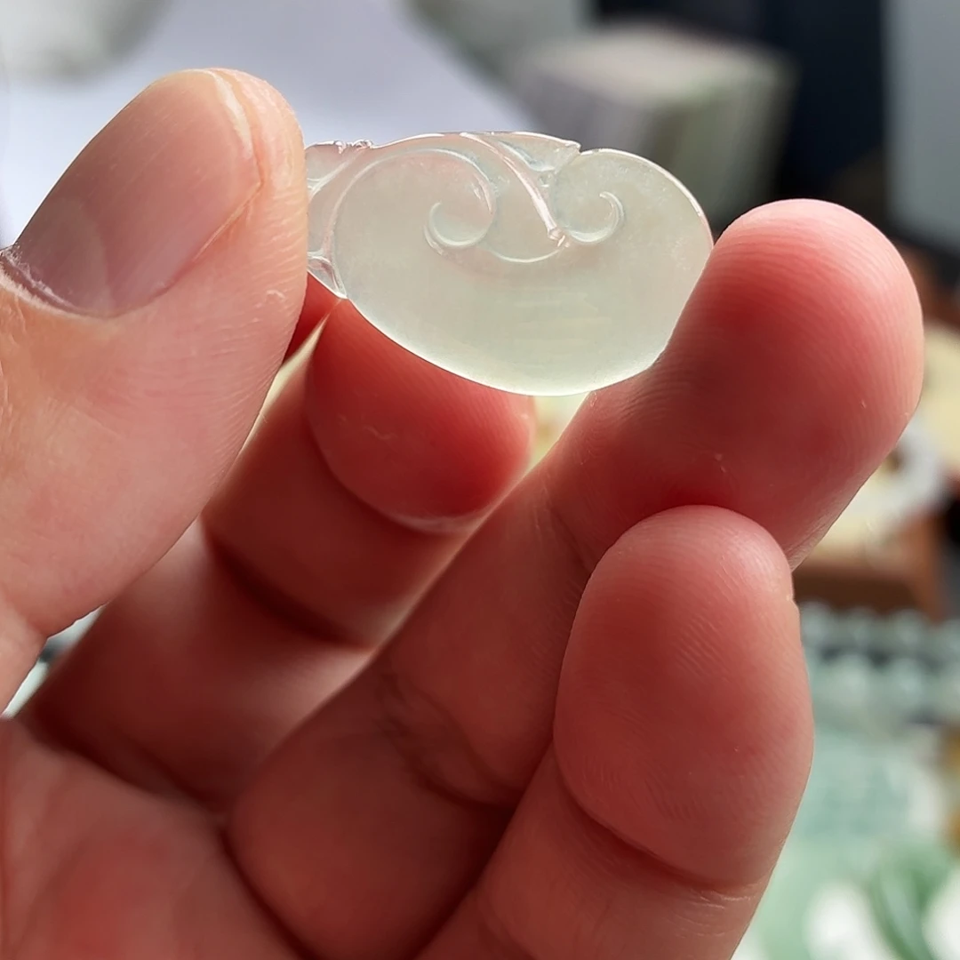 定制翡翠未镶嵌如意