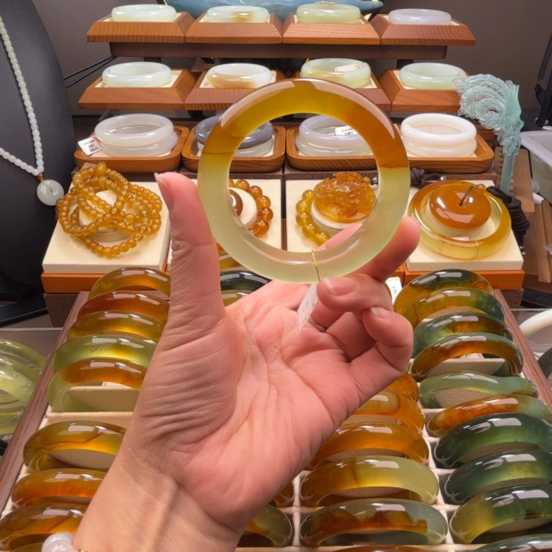 蛇纹石玉未镶嵌手镯56