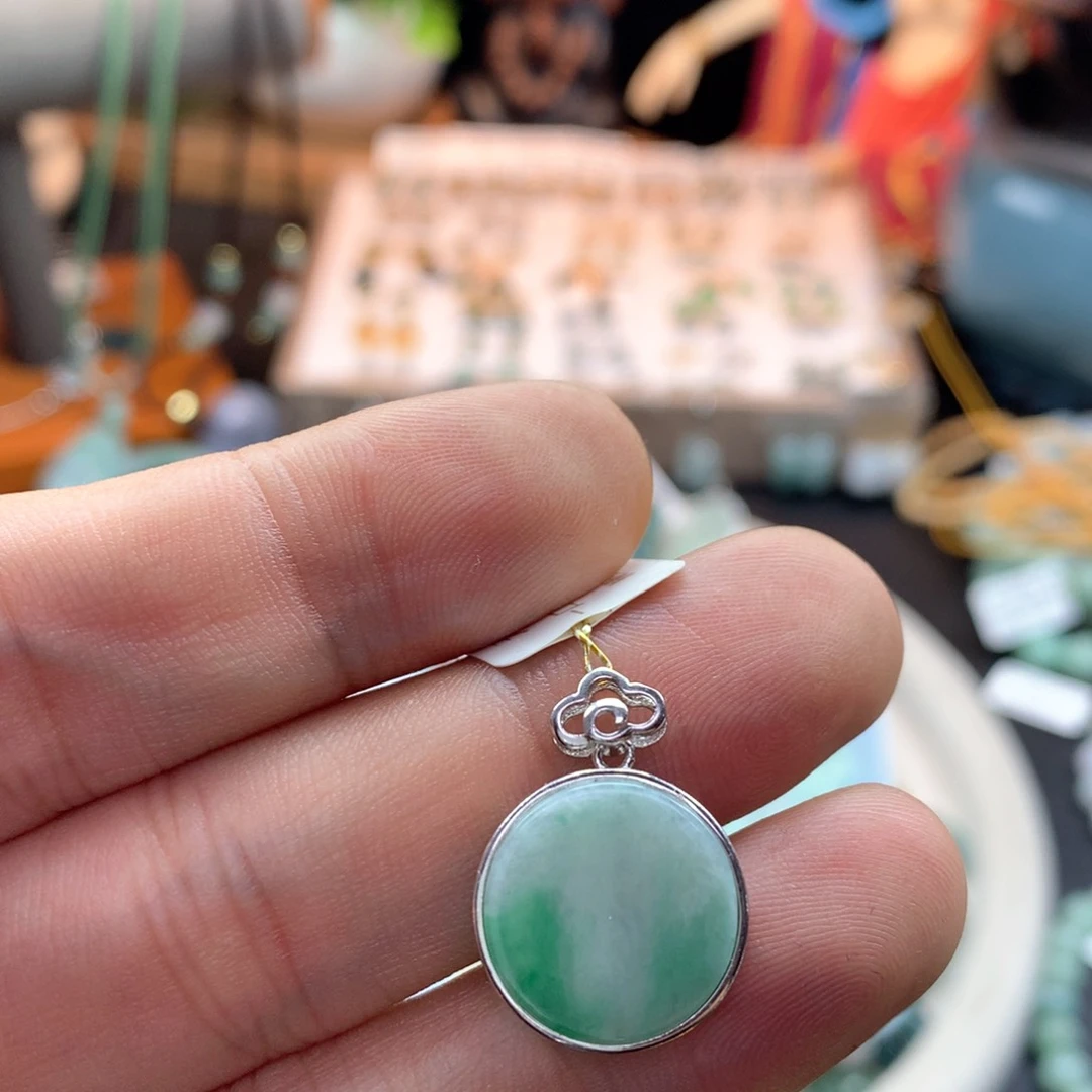 颈饰银S925镶嵌翡翠