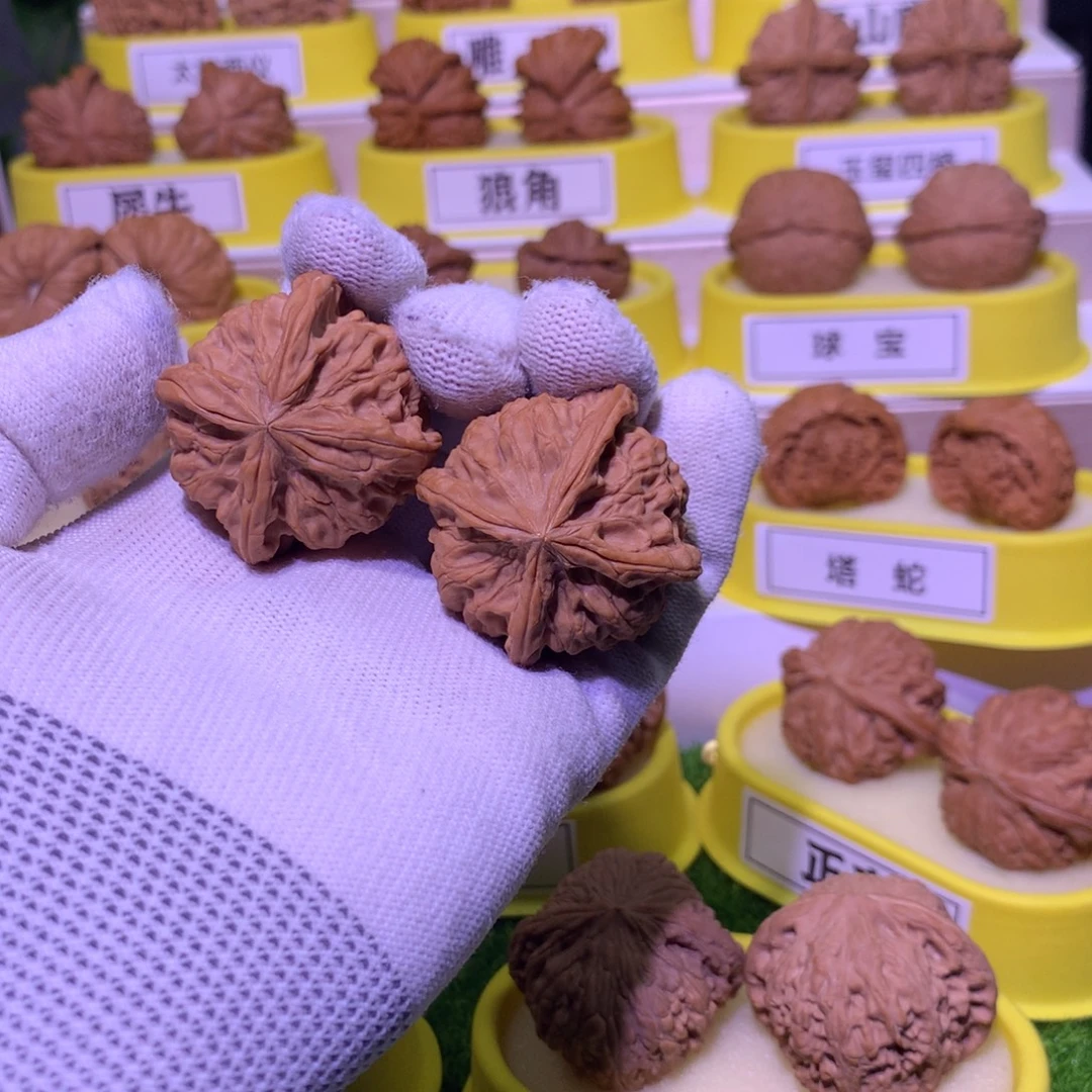 丰***礼桃核吊坠雨花石四棱