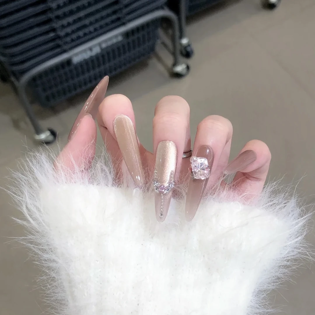 美甲纯手工穿戴甲指甲春日新款味纯欲裸粉款宽光猫眼高级精品K9钻