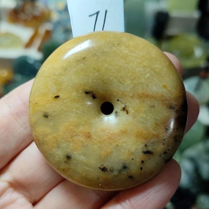 岫玉未镶嵌平安扣