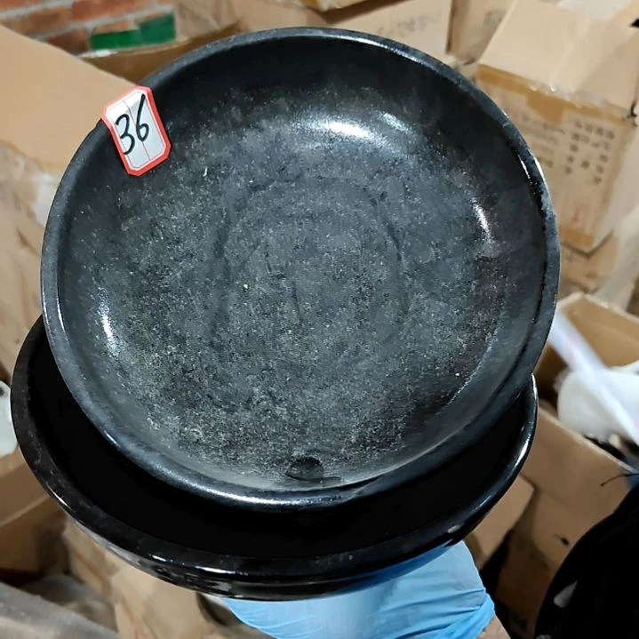 摆件盘子碗茶壶啥都有