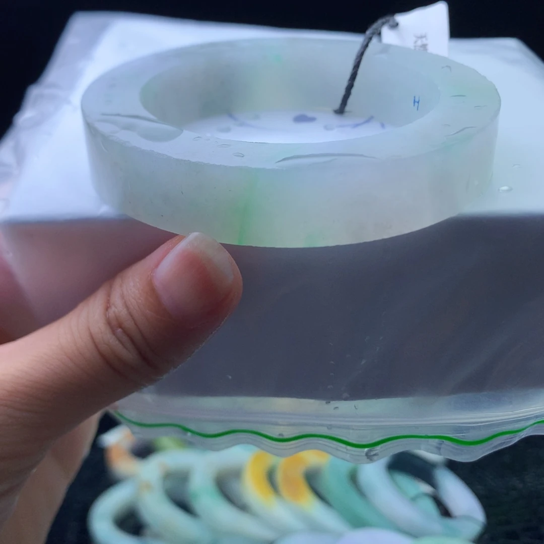 未镶嵌纯天然A货翡翠定制翡翠