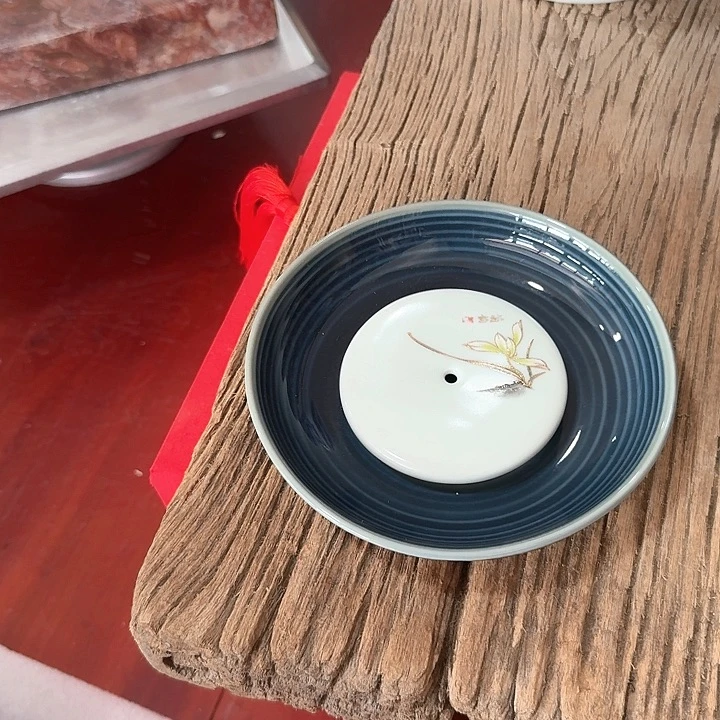 春***庄主人杯一组，瓷。品茗