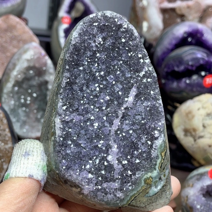 水晶摆件未镶嵌捡漏