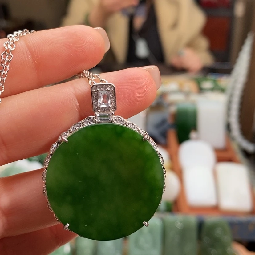 【闪购商品】颈饰银S925镶嵌和田玉
