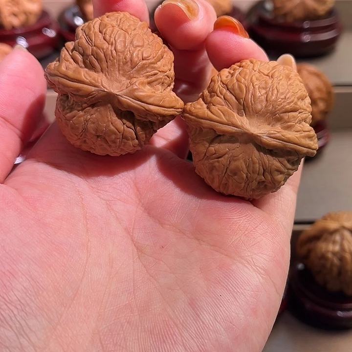 吊坠文玩核桃龙胆元宝