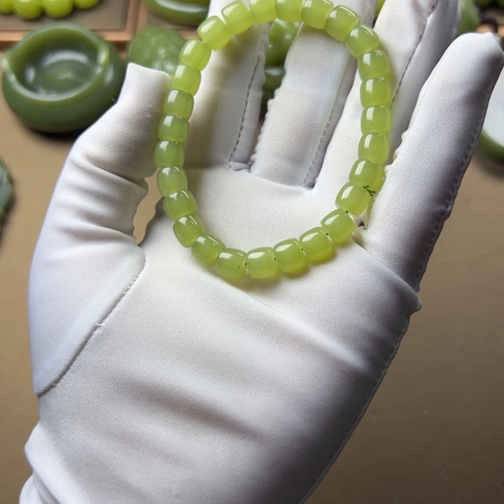 @****岫岩老玉（透闪石质玉）未镶嵌挂件