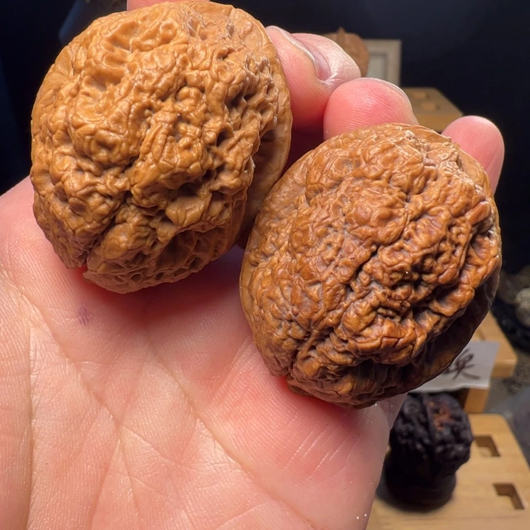 文玩核桃吊坠金刚佛手40mm