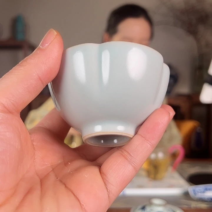 汝窑不开片花瓣杯