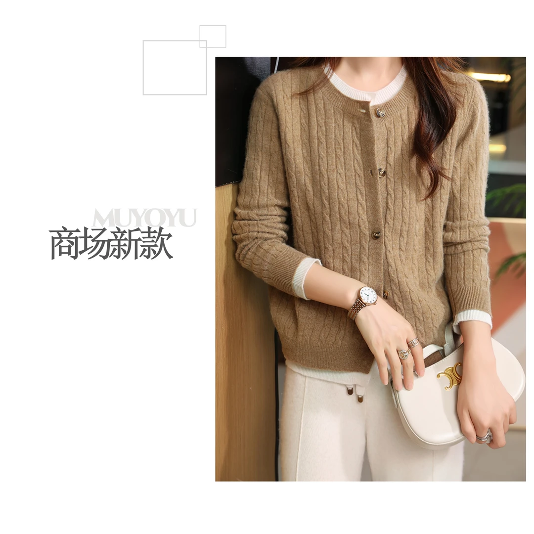 #MUYOYU　秋冬款假两件圆领绞花纯羊毛针织开衫