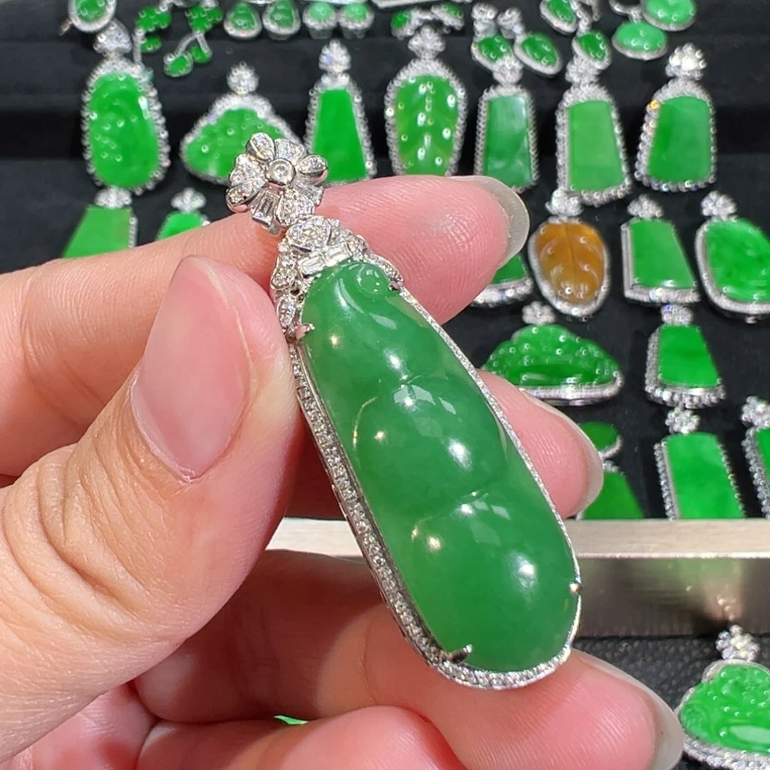 【闪购商品】翡翠吊坠(不含链)18K金镶嵌