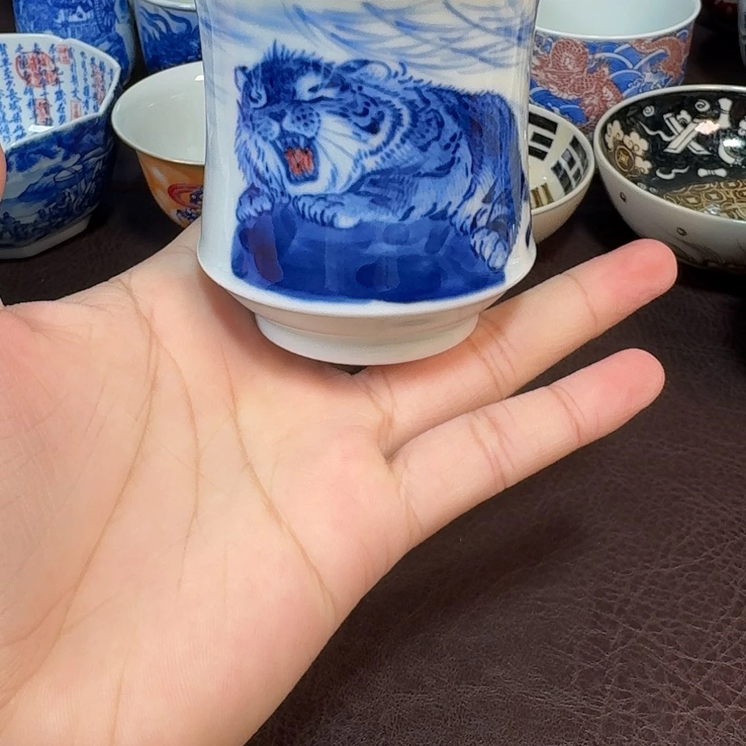 现代景德镇陶瓷杯