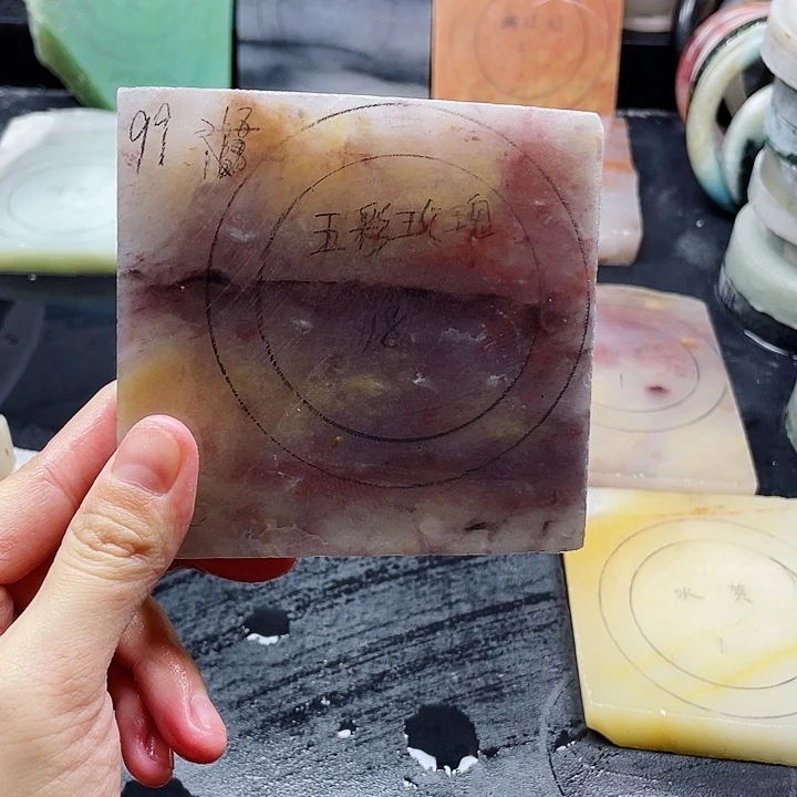 石英质玉未镶嵌手镯定制