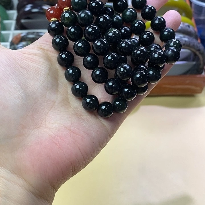 未镶嵌蛇纹石玉卡10手串