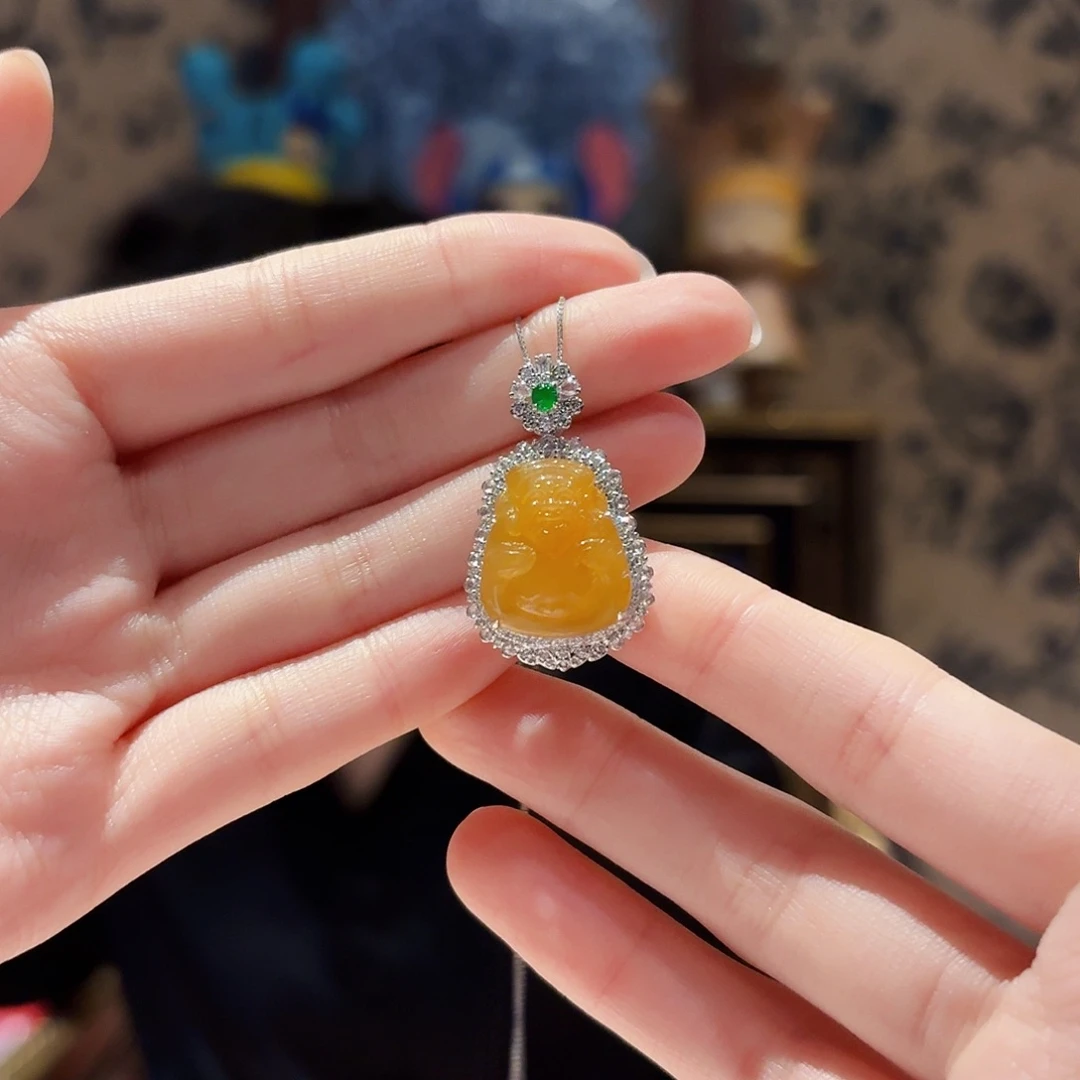 翡翠18K金镶嵌吊坠(赠链)