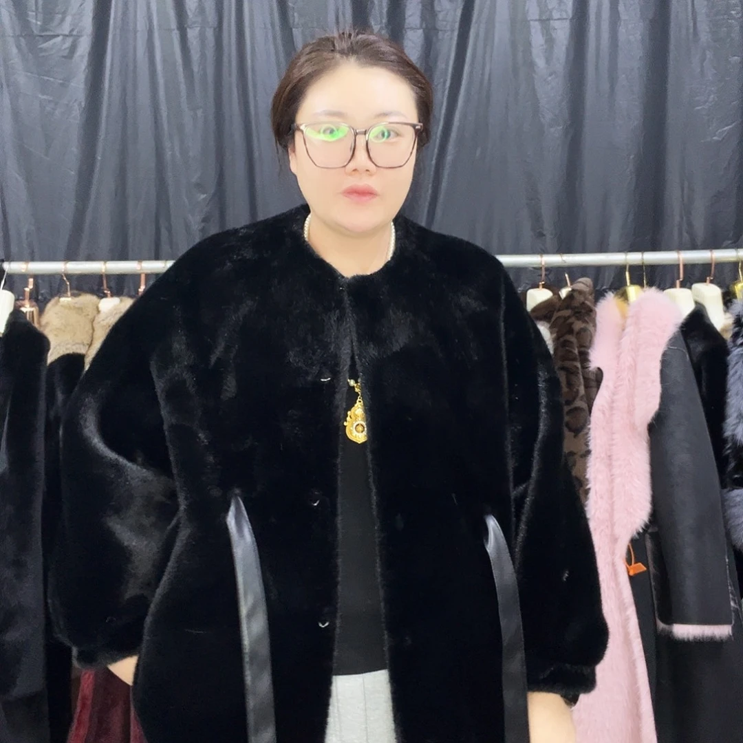 大码加短毛针织外套的我想拥有