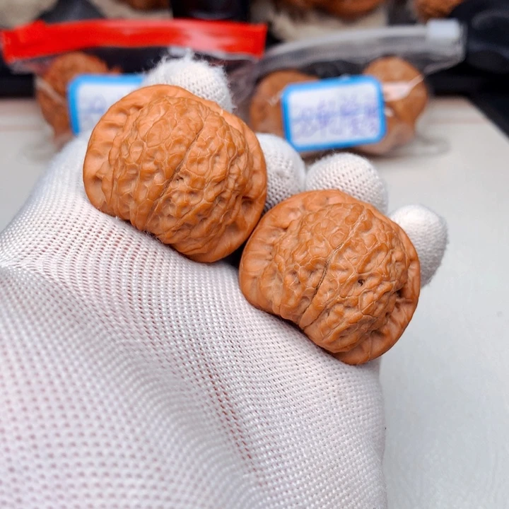 M***d吊坠文玩核桃血麒麟