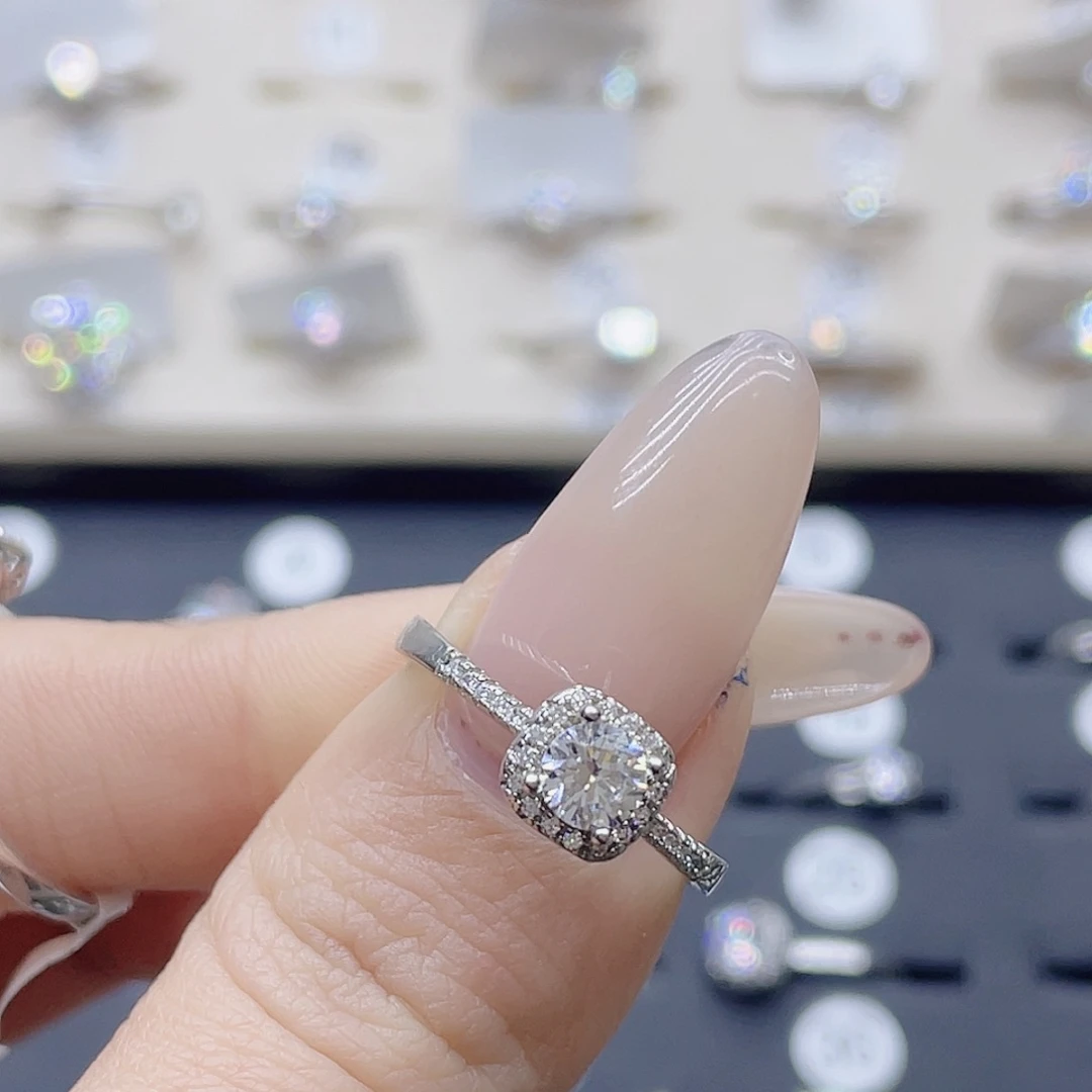 莫桑石非金属福利微镶方包50分18