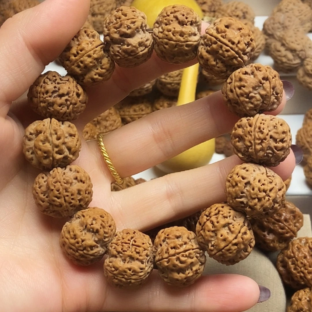 金刚菩提吊坠蜂王梅花