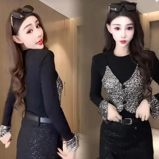 冬季2024新款设计感黑色亮片打底衫女气质假两件长袖减龄显瘦上衣