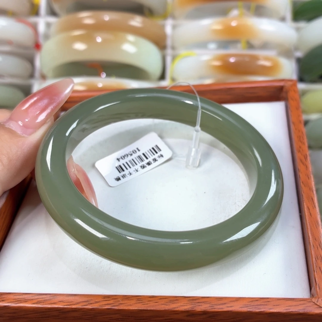 和田玉手镯未镶嵌56.5