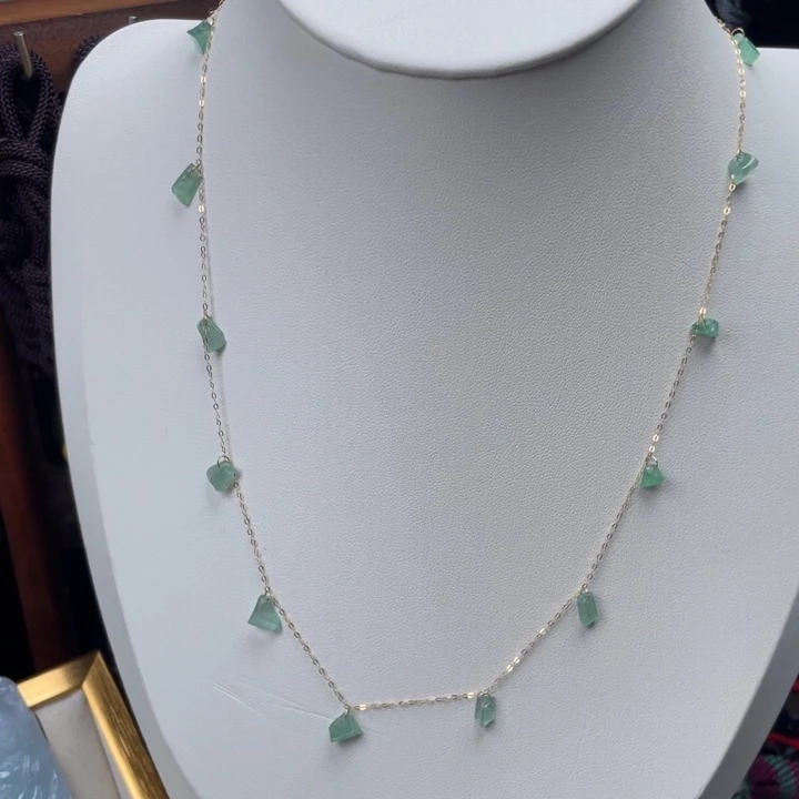 翡翠18K金镶嵌颈饰玉