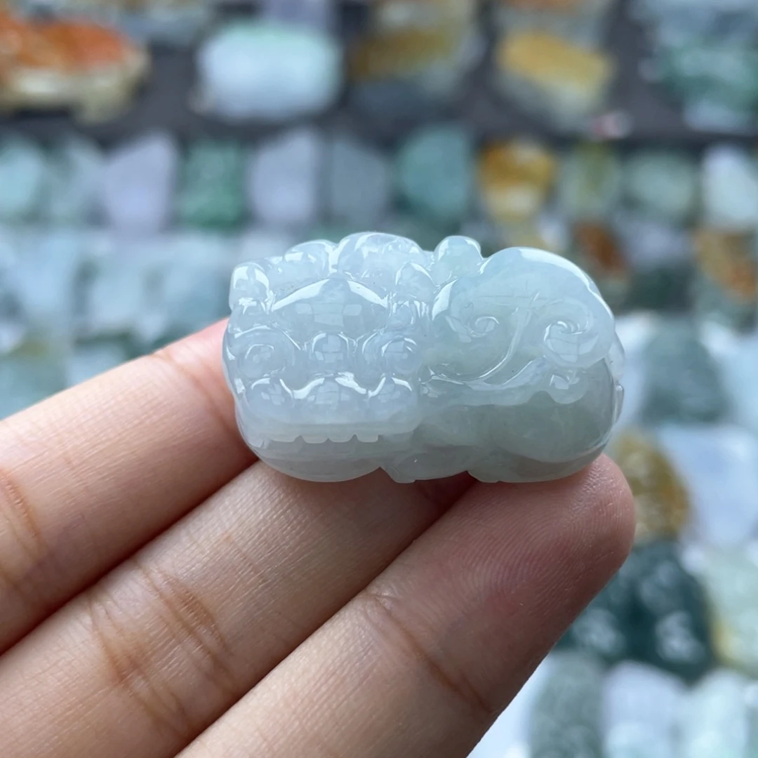 颈饰未镶嵌翡翠貔貅
