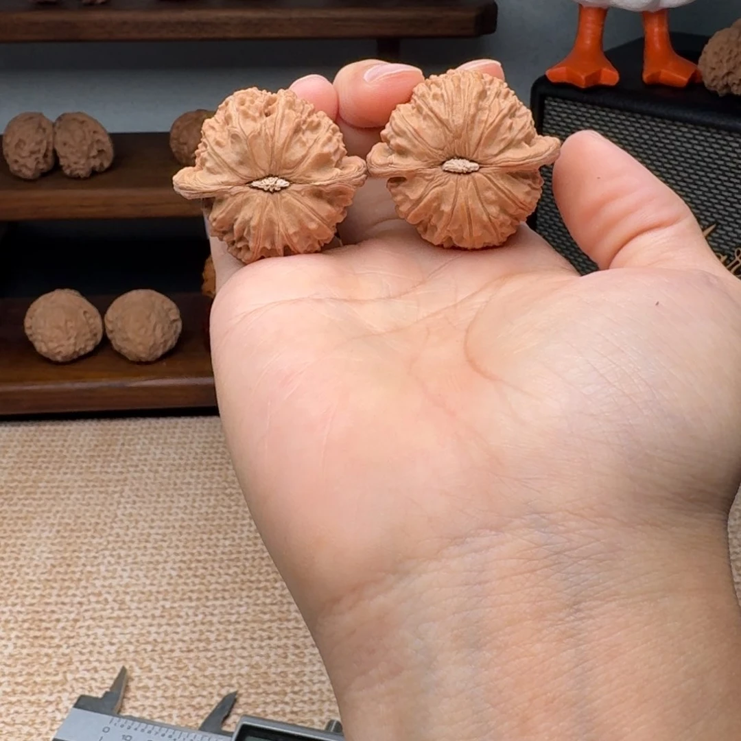 文玩核桃把件4115闷白