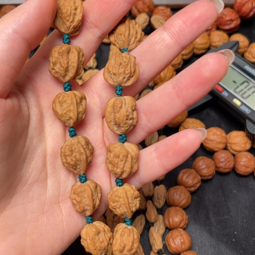 路***文玩核桃吊坠蛤蟆