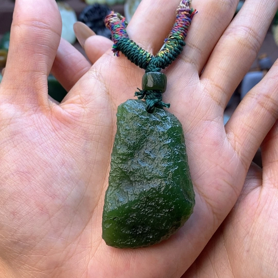 和田玉（碧玉）颈饰未镶嵌果****2