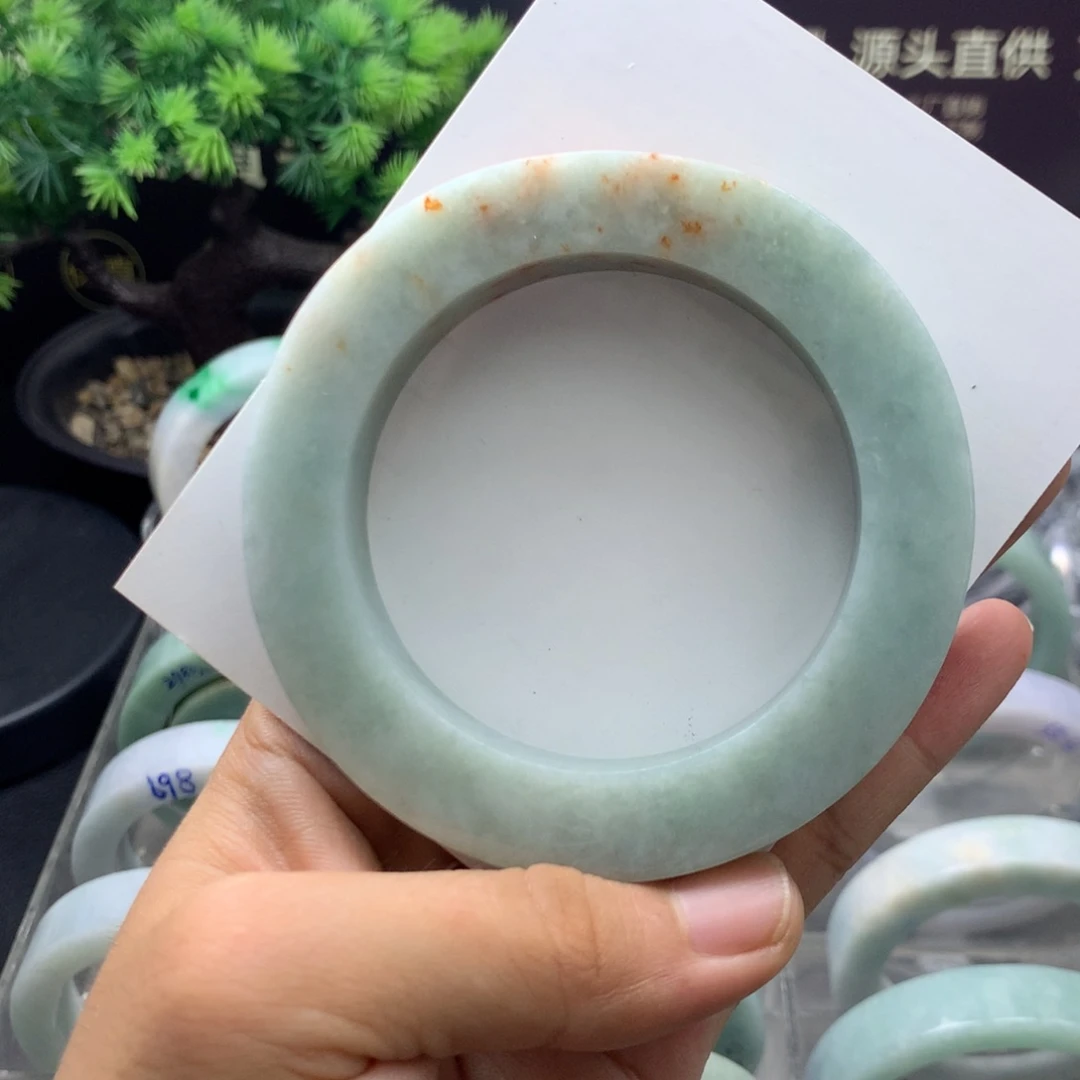 定制翡翠天然翡翠手镯未镶嵌55/59圆条 果绿色飘桂花糕