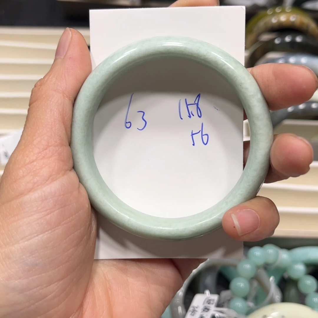 蛇纹石玉手镯未镶嵌不***机