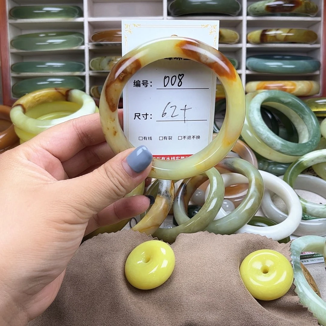 蛇纹石玉手镯未镶嵌翠*