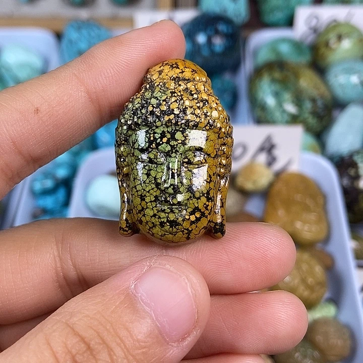 我***军绿松石未镶嵌颈饰