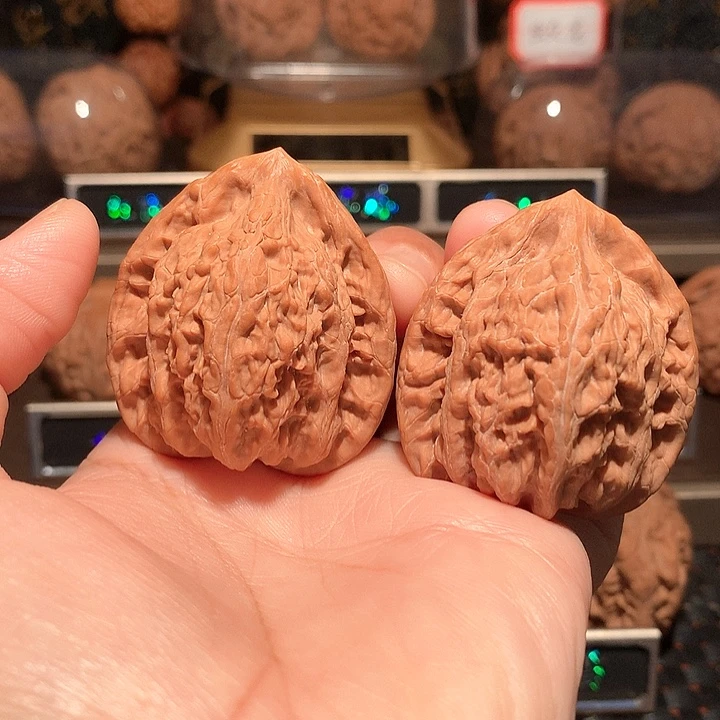 文玩核桃把件僧帽