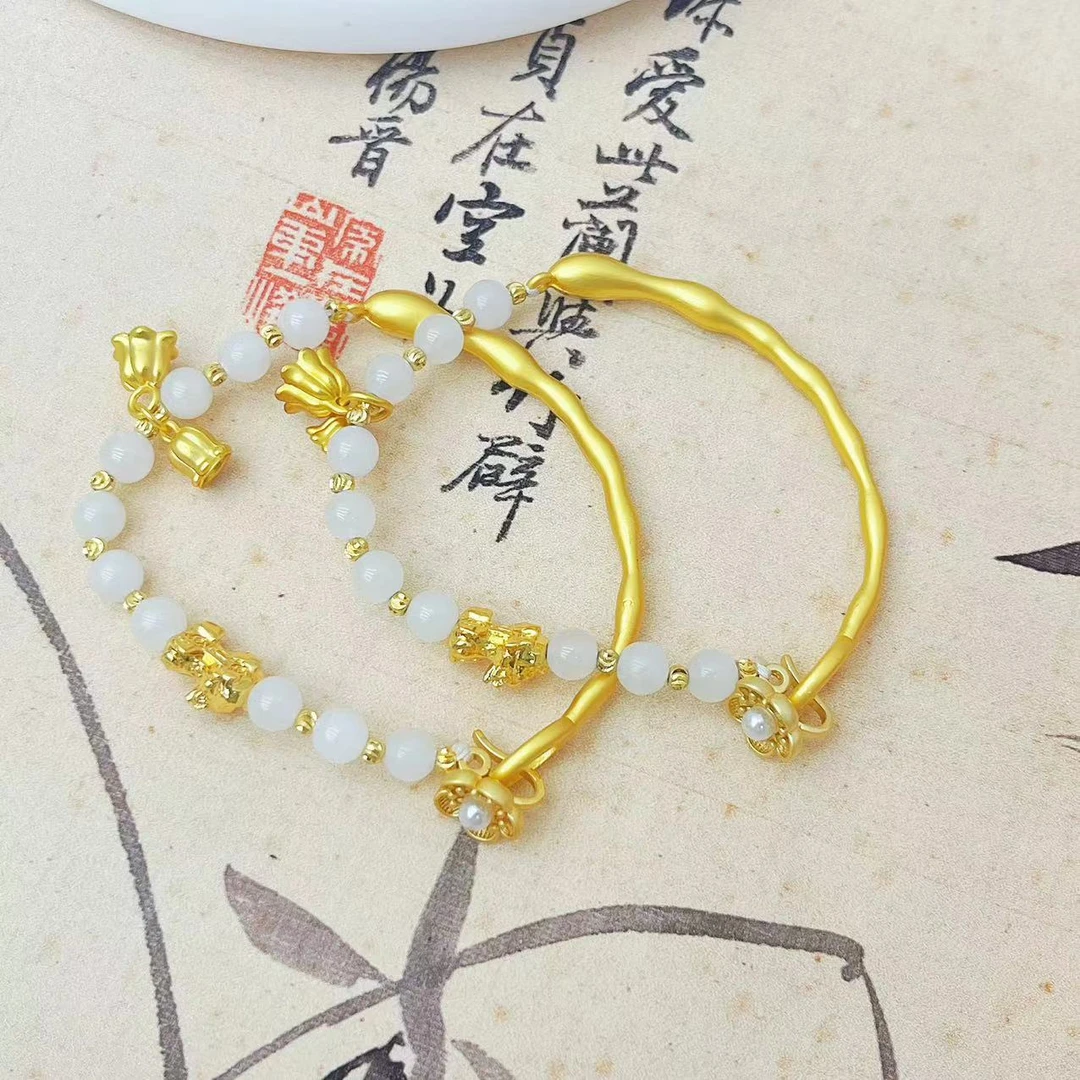 天然和田玉单颗卡6MM卡通貔貅铃兰花半镯半链手镯(多样发）K211