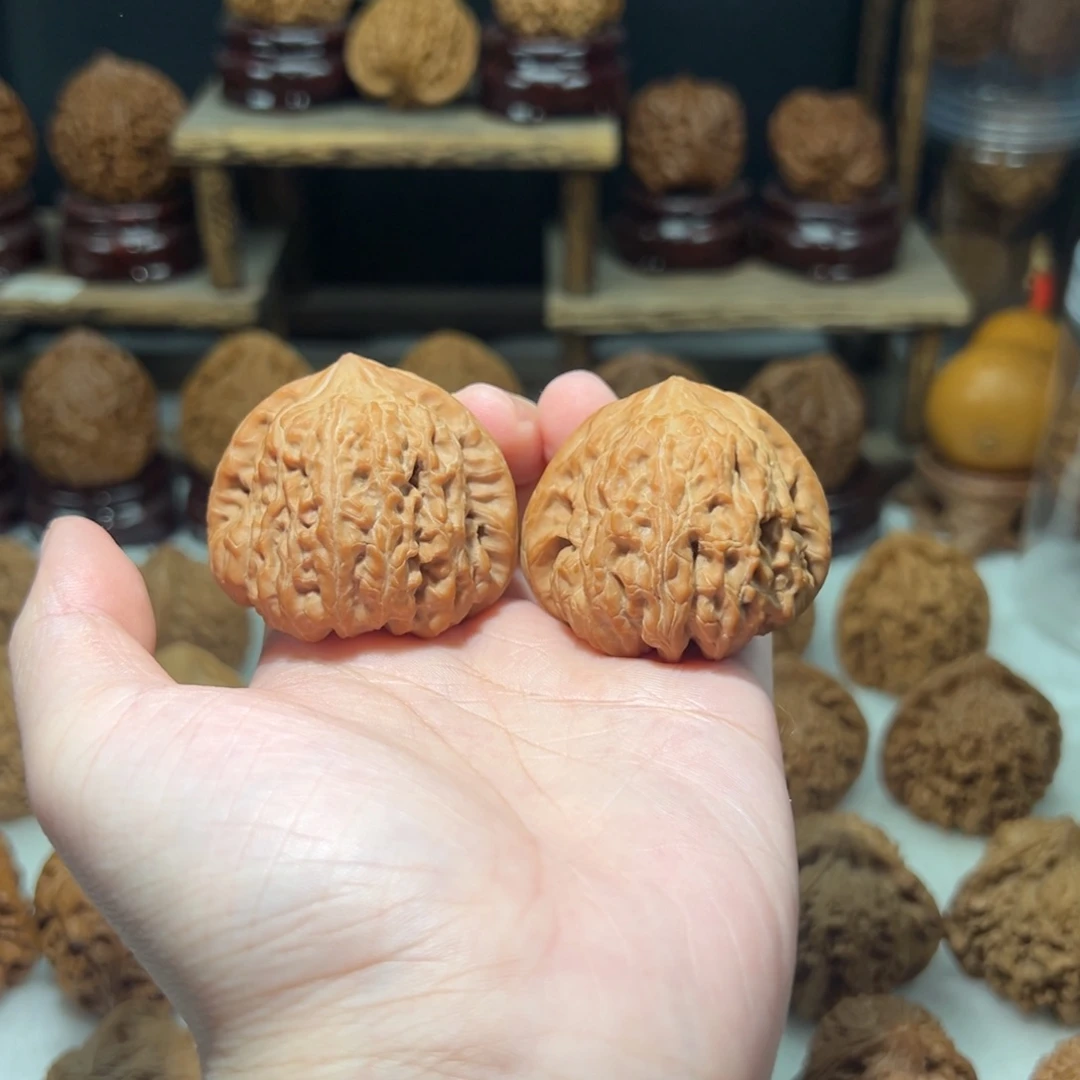 k***g文玩核桃吊坠平谷凹底