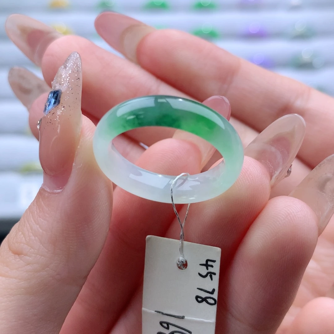 翡翠未镶嵌戒指18号