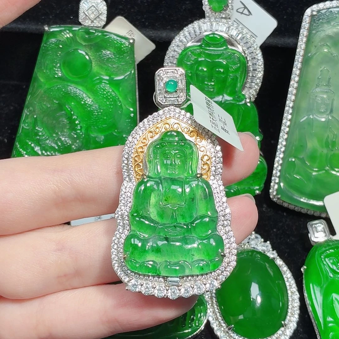 翡翠未镶嵌颈饰天然A货翡翠